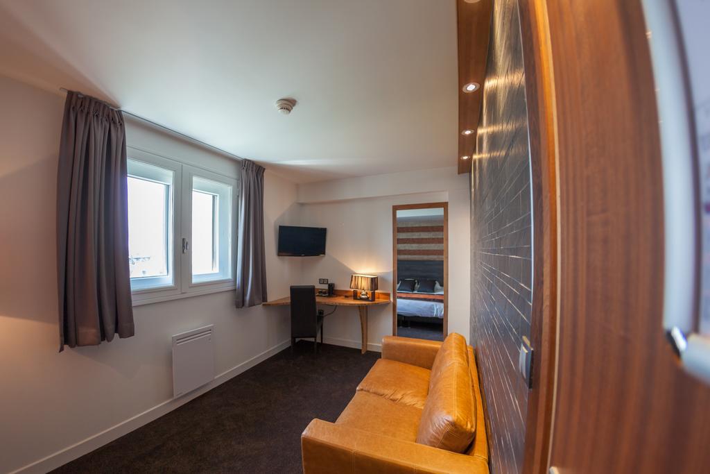 Hotel Foch Tarbes Eksteriør bilde