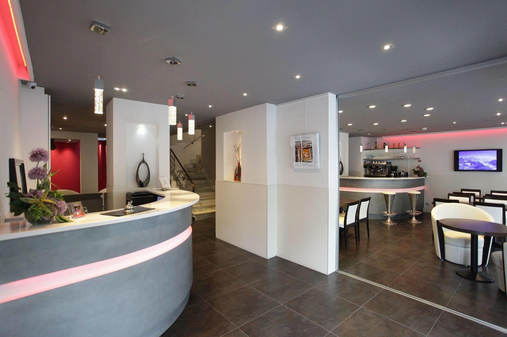 Hotel Foch Tarbes Eksteriør bilde